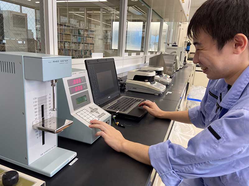 takai member-image01